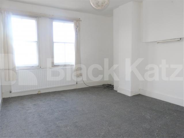 			NEW INSTRUCTION (4 Bedrooms, 2 Reception Rooms, 2 Bathrooms), 4 Bedroom, 1 bath, 1 reception Apartment			 Goldhawk Road, SHEPHERDS BUSH