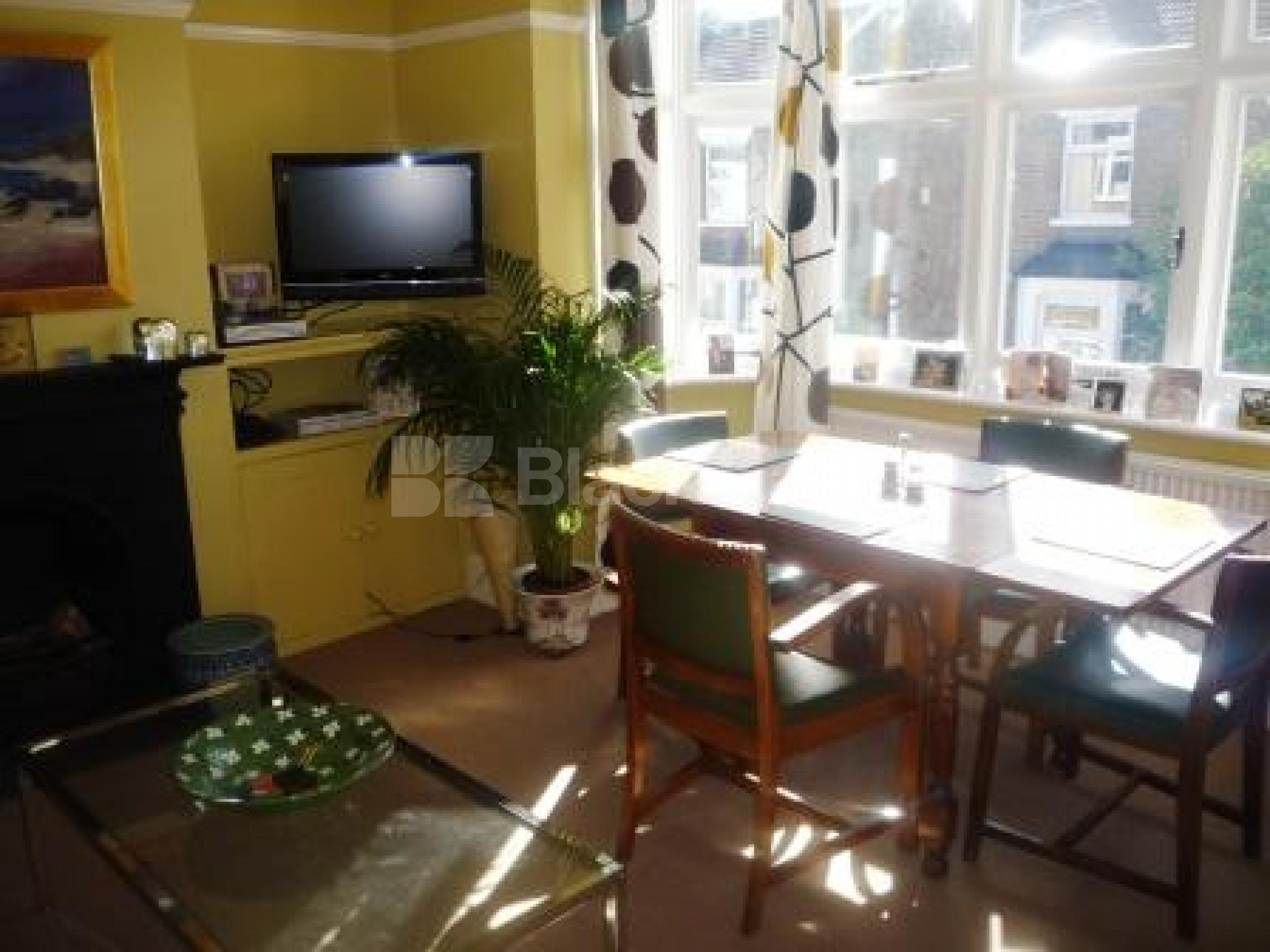 			Available now, 3 Bedroom, 1 bath, 1 reception Maisonette			 Terrick Road, Alexandra Palace N22