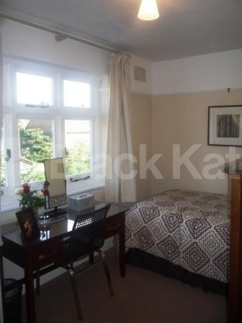 			Available now, 3 Bedroom, 1 bath, 1 reception Maisonette			 Terrick Road, Alexandra Palace