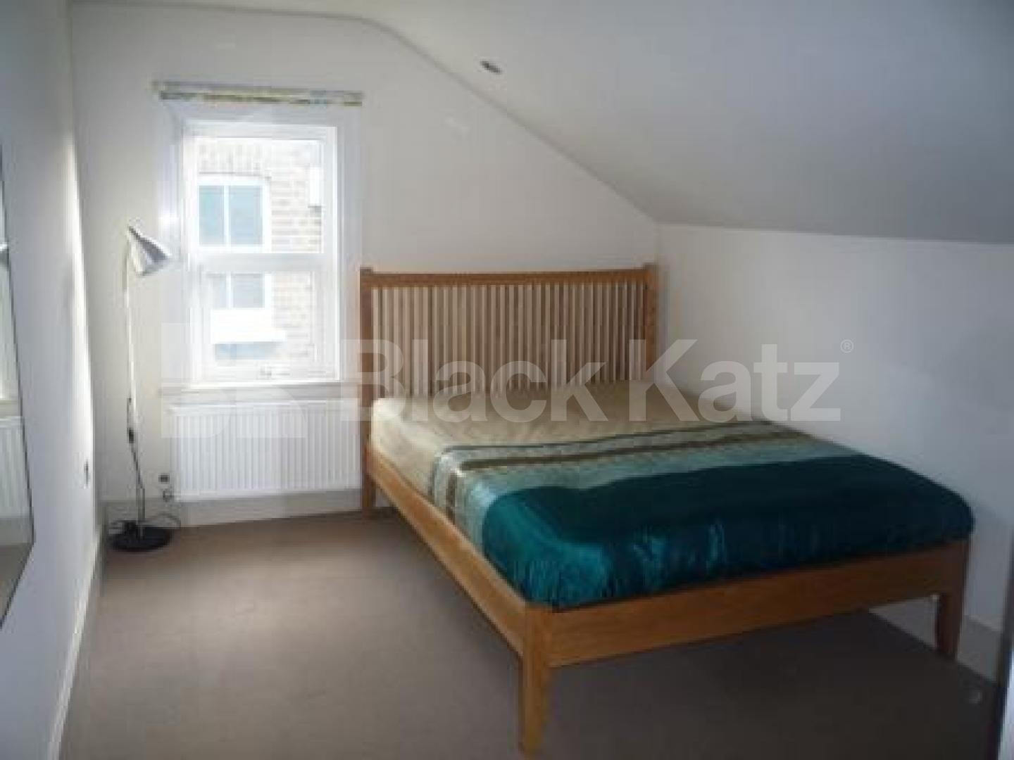 			2 Bedroom, 1 bath, 1 reception Flat			 Alexandra Road, HORNSEY