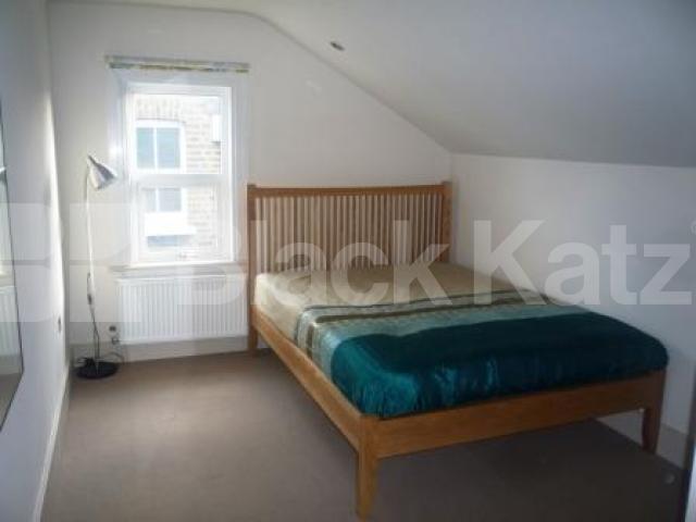 			2 Bedroom, 1 bath, 1 reception Flat			 Alexandra Road, HORNSEY