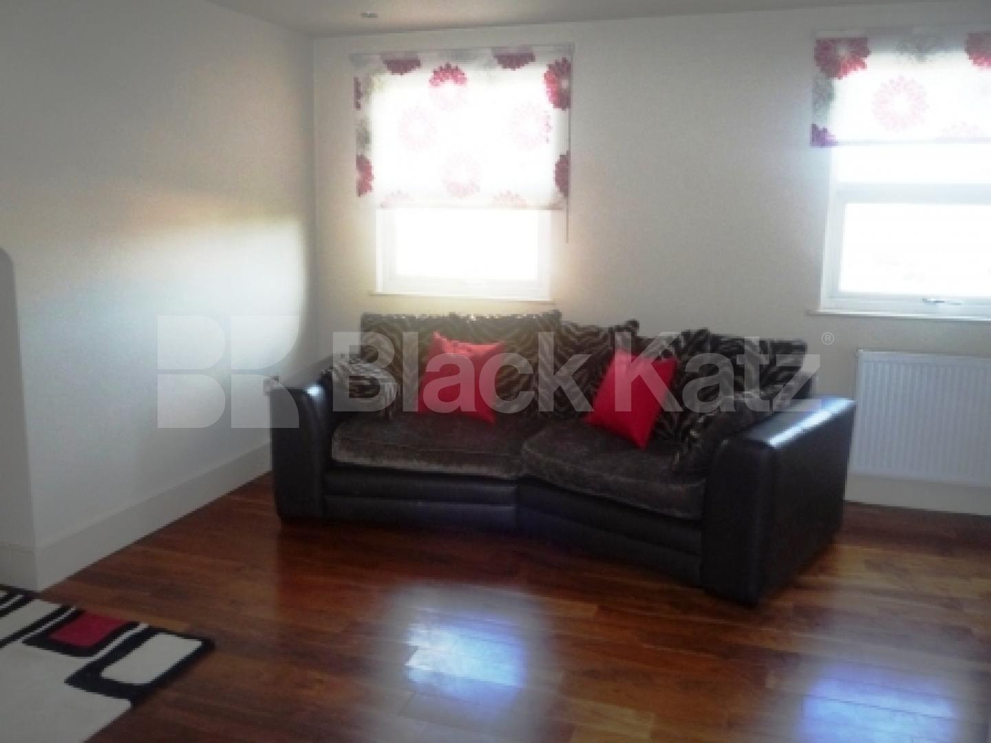 			2 Bedroom, 1 bath, 1 reception Flat			 Alexandra Road, HORNSEY