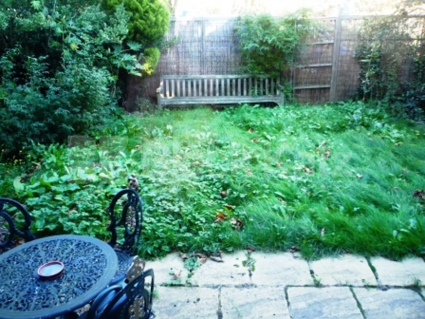 			1 Bedroom, 1 bath, 1 reception Flat			 Priory Road, CROUCH END