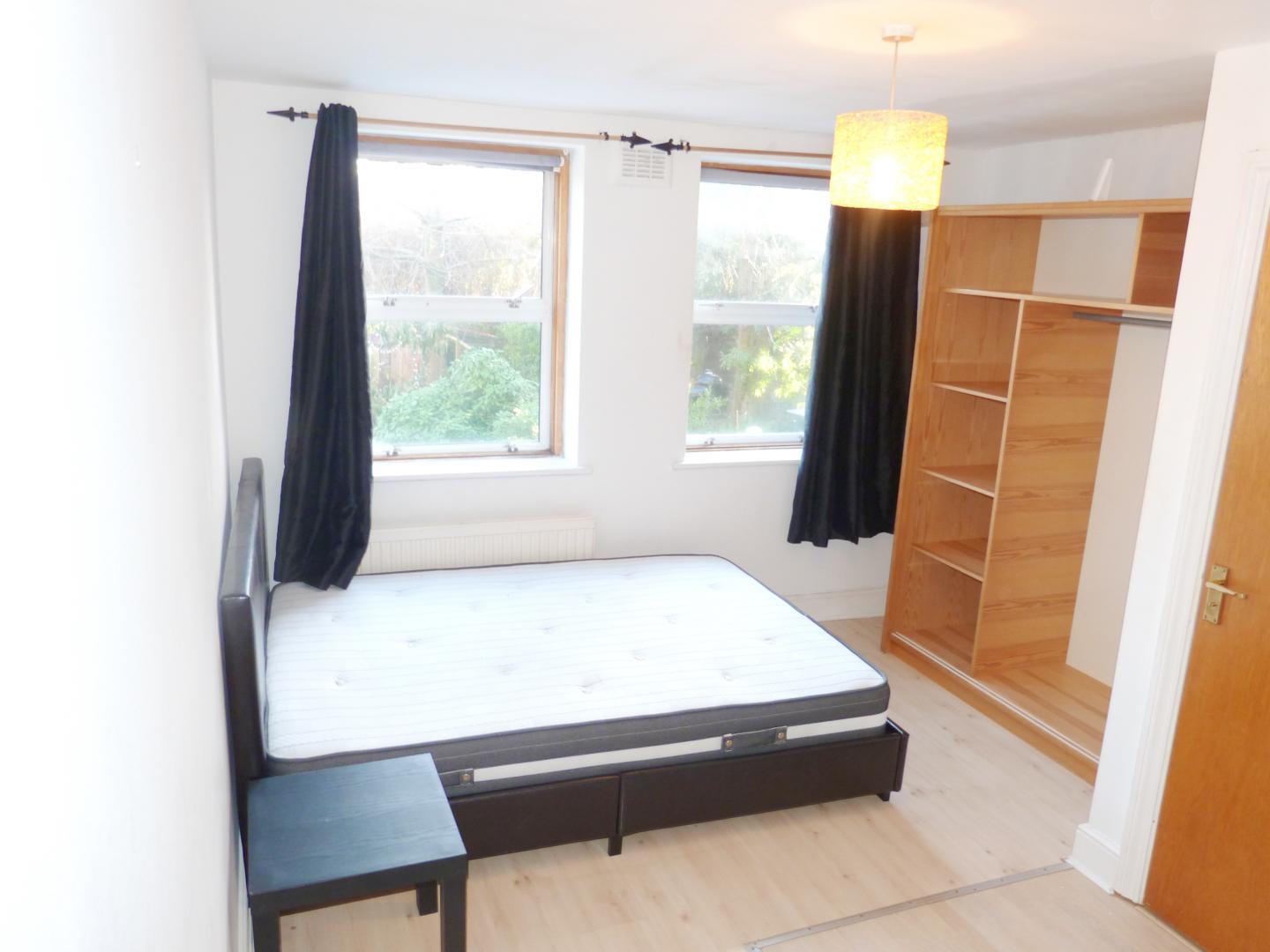 			UNDER OFFER , 1 Bedroom, 1 bath, 1 reception Flat			 Brondesbury Villas, QUEENS PARK