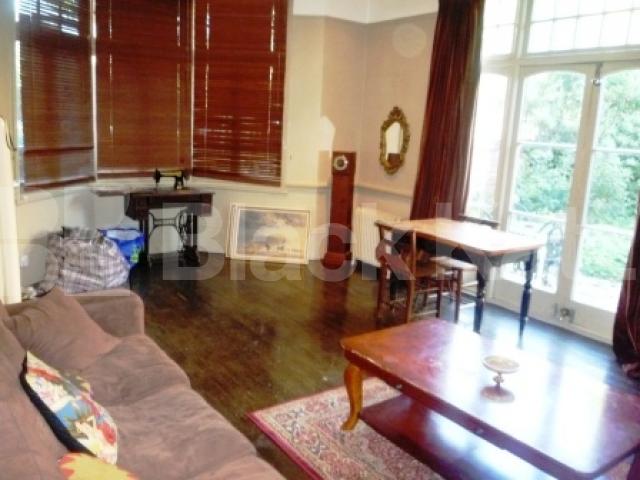 			1 Bedroom, 1 bath, 1 reception Flat			 Priory Road, CROUCH END