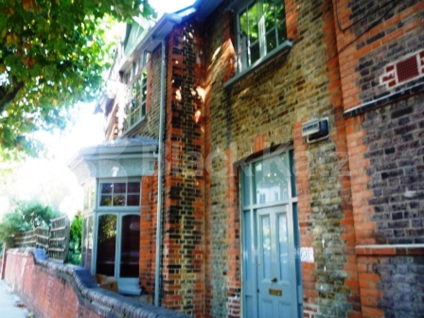 			1 Bedroom, 1 bath, 1 reception Flat			 Priory Road, CROUCH END