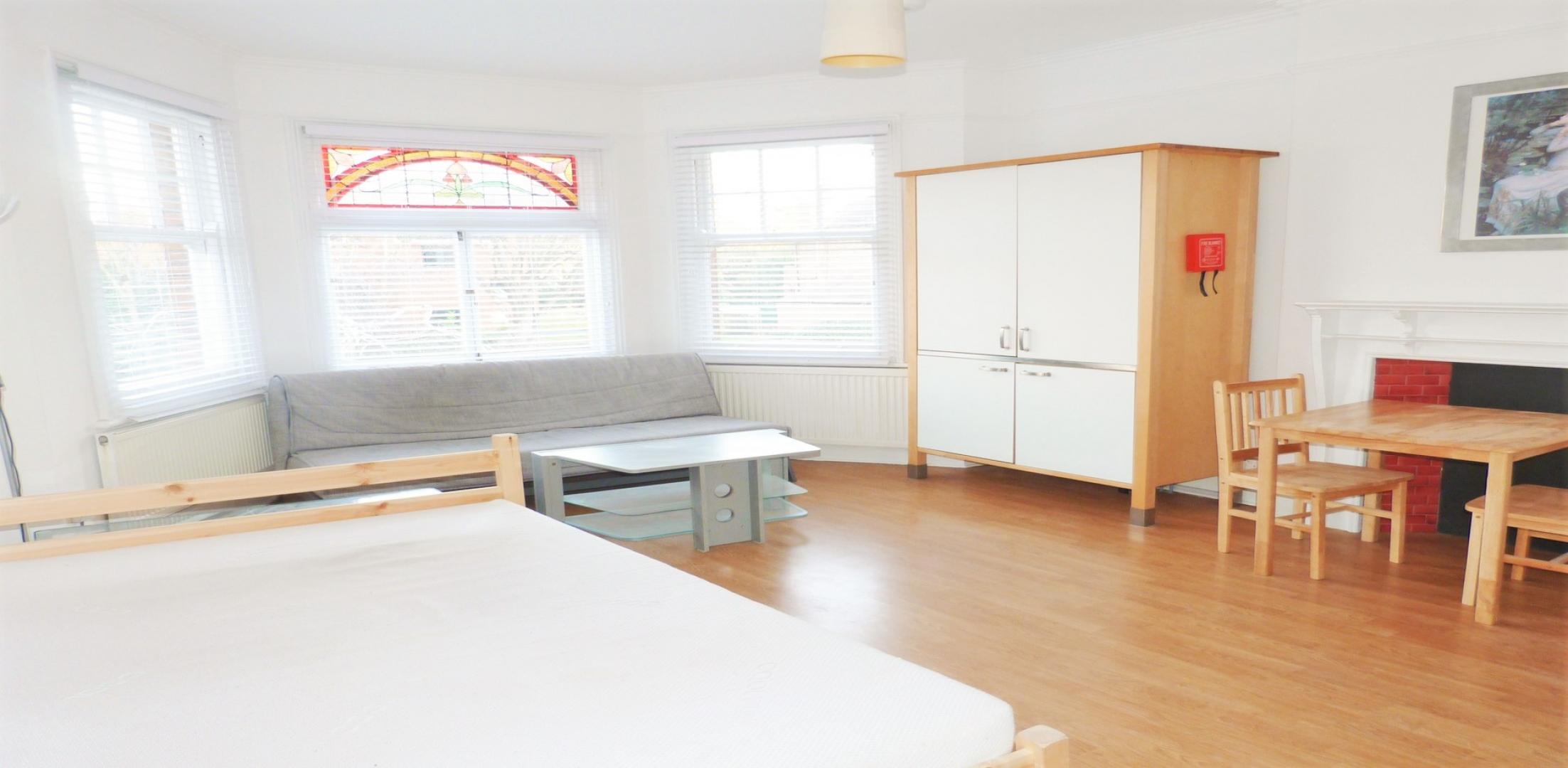 			GAS, WATER and ELECTRICITY INCLUDED, Studio Apartment, 1 bath, 1 reception Apartment			 Exeter Road , WILLESDEN GREEN