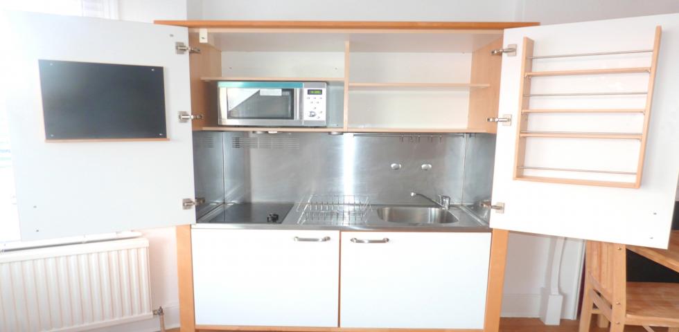 			GAS, WATER and ELECTRICITY INCLUDED, Studio Apartment, 1 bath, 1 reception Apartment			 Exeter Road , WILLESDEN GREEN