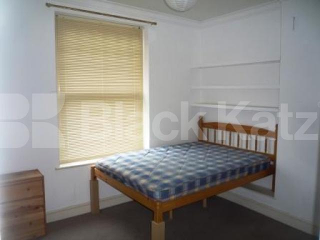 			2 Bedroom, 1 bath, 1 reception Flat			 Ivy Gardens, CROUCH END N8