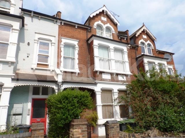 			Including Heating, Studio Apartment, 1 bath, 1 reception Studio			 Church Lane, Crouch End