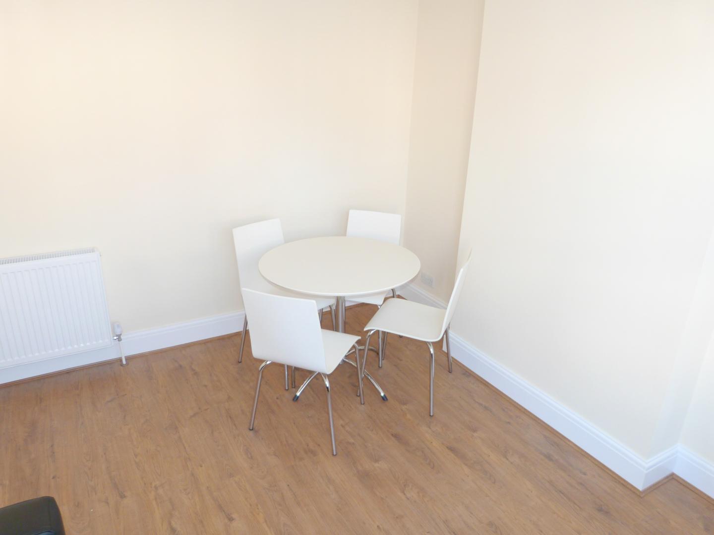 			NEW INSTRUCTION (Garden), 2 Bedroom, 1 bath, 1 reception Flat			 Leslie Road, EAST FINCHLEY