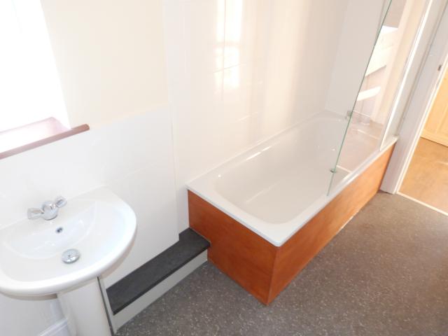 			NEW INSTRUCTION (Garden), 2 Bedroom, 1 bath, 1 reception Flat			 Leslie Road, EAST FINCHLEY