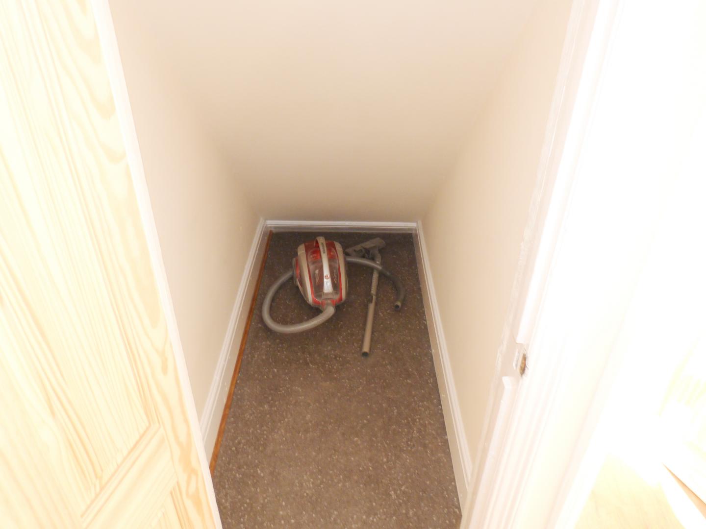 			NEW INSTRUCTION (Garden), 2 Bedroom, 1 bath, 1 reception Flat			 Leslie Road, EAST FINCHLEY