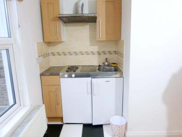 			INCLUSIVE OF WATER, GAS & ELECTRICITY, Studio Apartment, 1 bath, 1 reception Flat			 North End Road, West Kensington