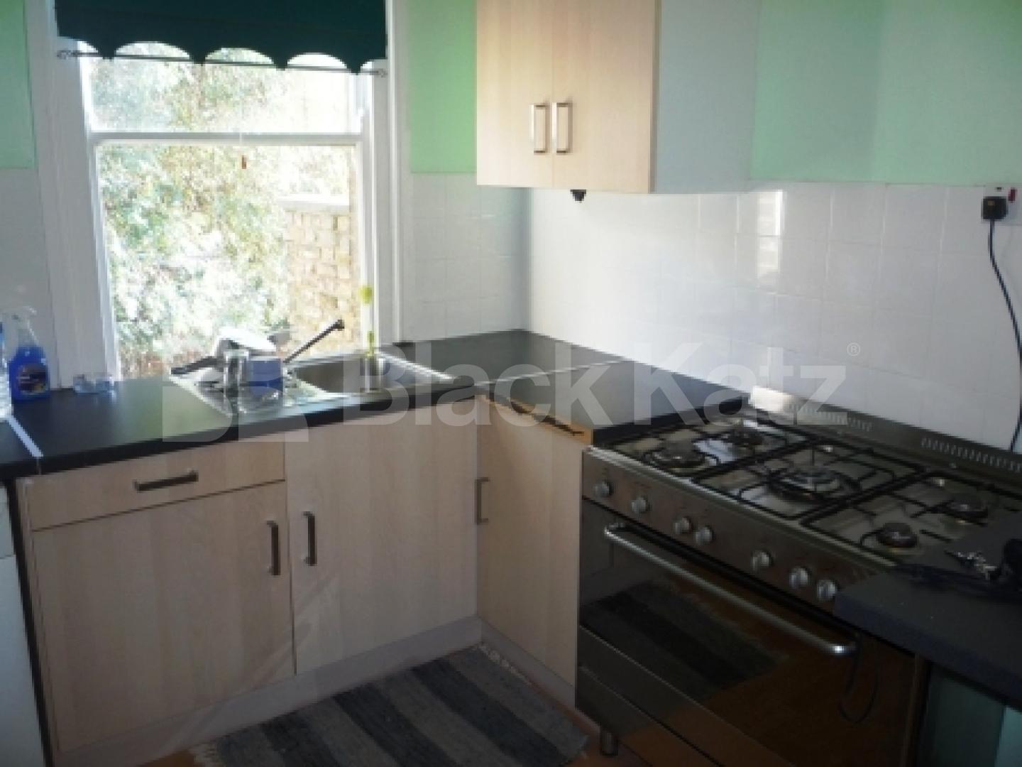 			3 Bedroom, 1 bath, 1 reception Flat			 White Hart Lane, Tottenham
