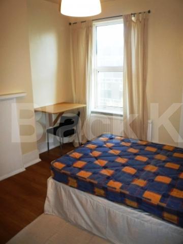 			3 Bedroom, 1 bath, 1 reception Flat			 White Hart Lane, Tottenham