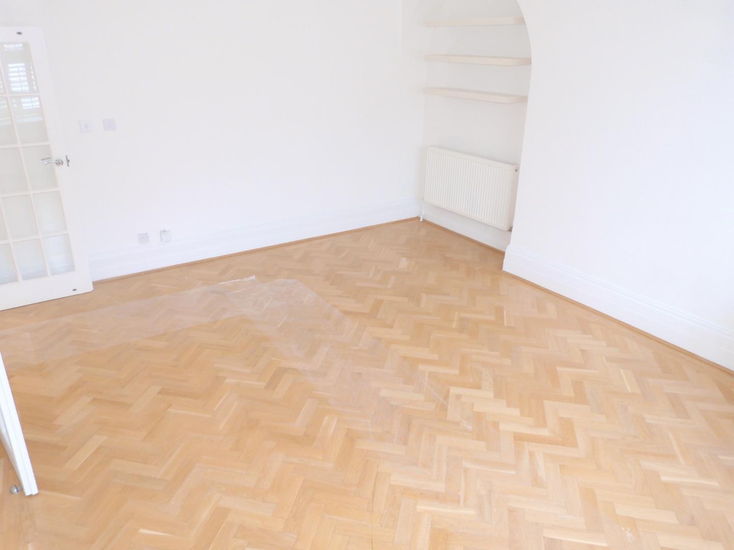 			NEW INSTRUCTION, 3 Bedroom, 1 bath, 1 reception Apartment			 Frognal, HAMPSTEAD