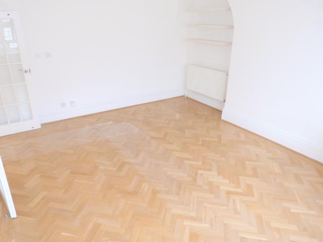 			NEW INSTRUCTION, 3 Bedroom, 1 bath, 1 reception Apartment			 Frognal, HAMPSTEAD