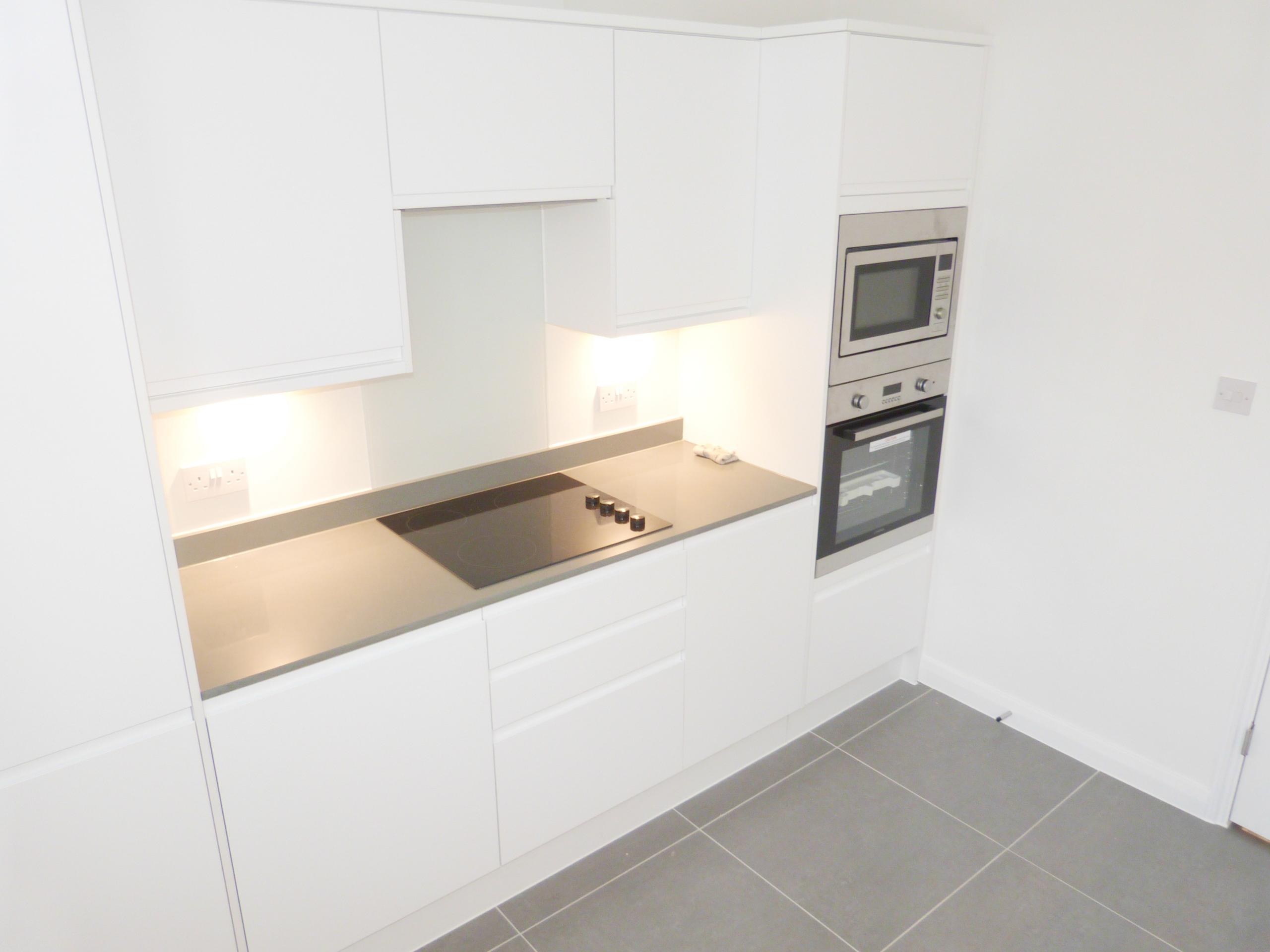 			NEW INSTRUCTION, 3 Bedroom, 1 bath, 1 reception Apartment			 Frognal, HAMPSTEAD NW3