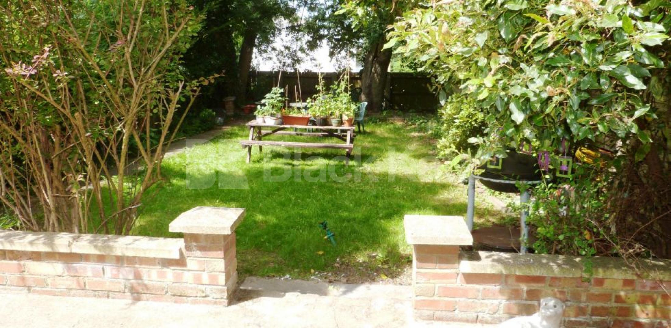 			Great 3 Bed Garden Flat !, 3 Bedroom, 1 bath, 1 reception Flat			 Kings Avenue, Muswell Hill