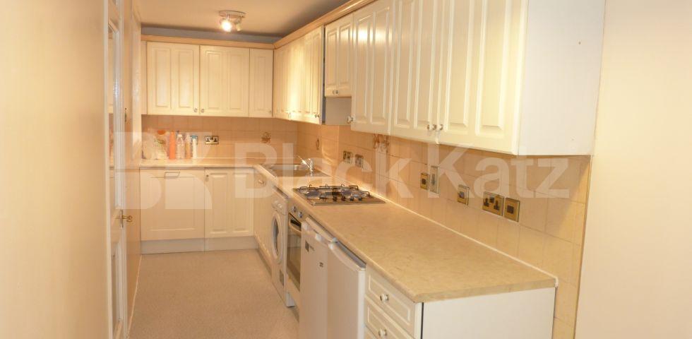 			Great 3 Bed Garden Flat !, 3 Bedroom, 1 bath, 1 reception Flat			 Kings Avenue, Muswell Hill