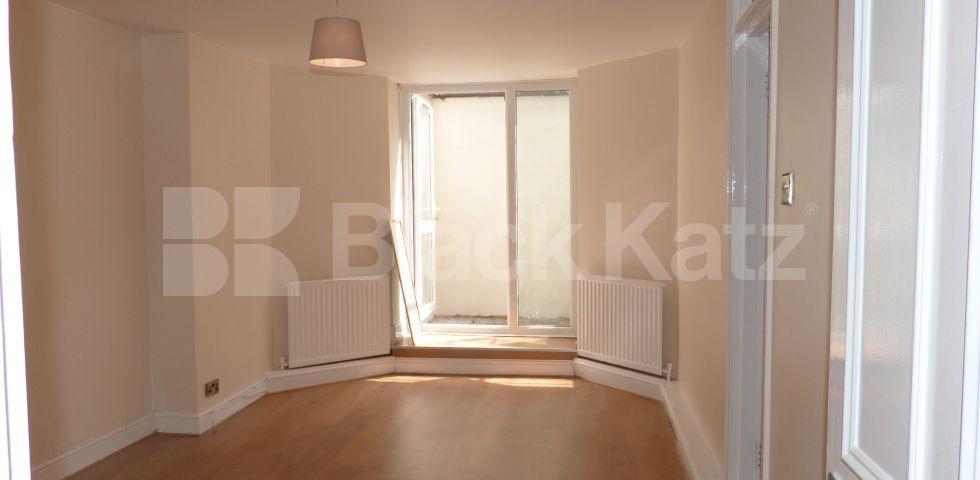			Great 3 Bed Garden Flat !, 3 Bedroom, 1 bath, 1 reception Flat			 Kings Avenue, Muswell Hill