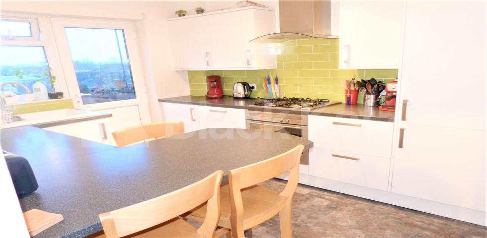 			NEW INSTRUCTION, 2 Bedroom, 1 bath, 1 reception Flat			 Hanover Court, Uxbridge Road, Shepherds Bush