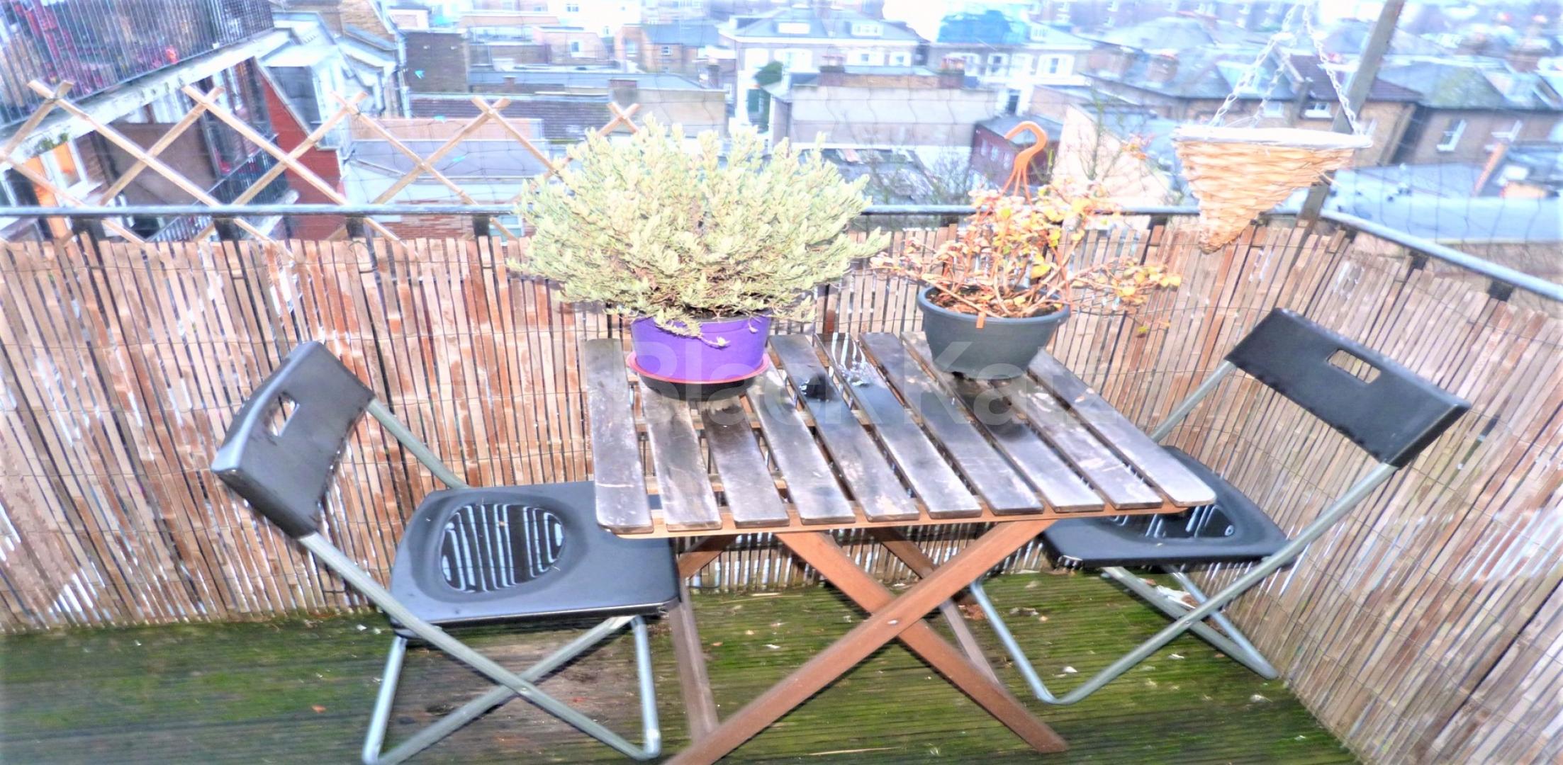 			NEW INSTRUCTION, 2 Bedroom, 1 bath, 1 reception Flat			 Hanover Court, Uxbridge Road, Shepherds Bush