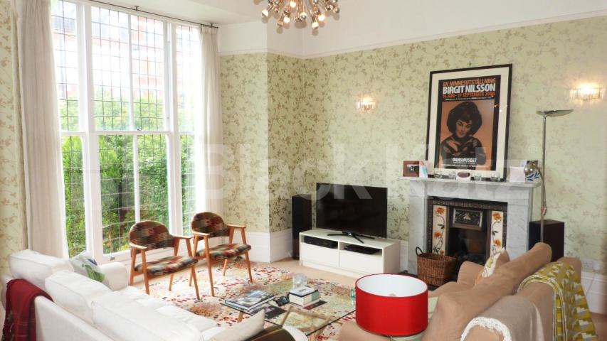 			NEW INSTRUCTION!, 3 Bedroom, 1 bath, 1 reception Apartment			 Haringey Park, Crouch End