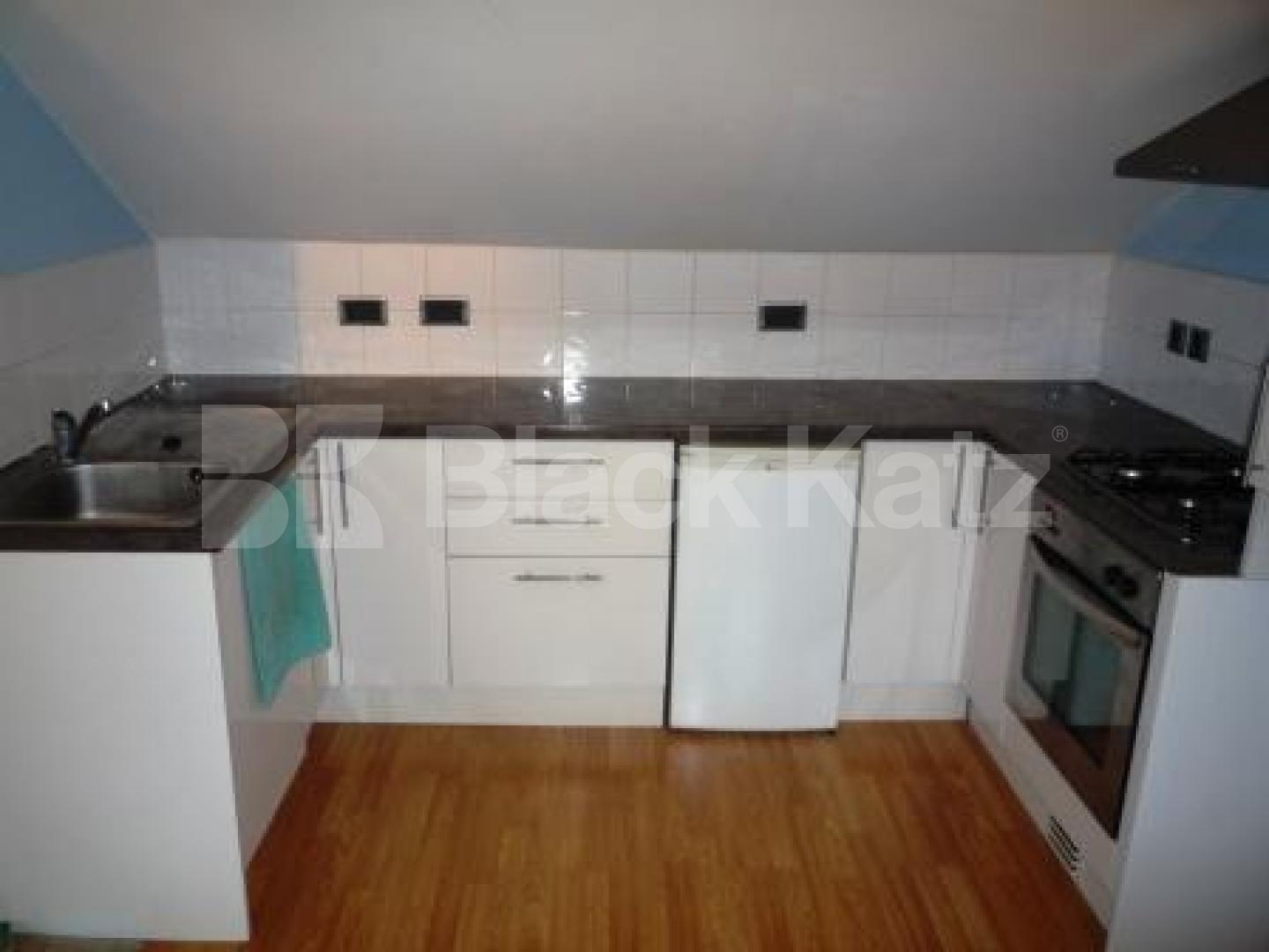			2 Bedroom, 1 bath, 1 reception Flat			 Belmont Road, TURNPIKE LANE