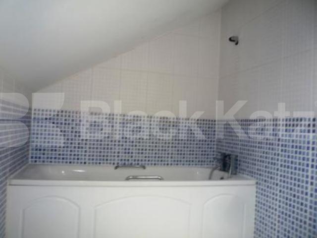 			2 Bedroom, 1 bath, 1 reception Flat			 Belmont Road, TURNPIKE LANE