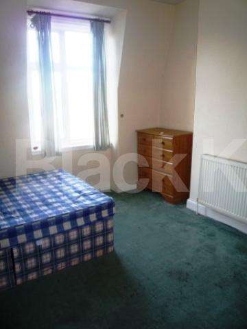			3 Bedroom, 1 bath, 1 reception Flat			 Muswell Hill Broadway, MUSWELL HILL