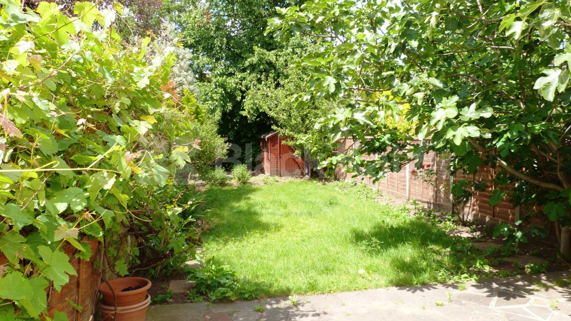 			Amazing House !, 4 Bedroom, 1 bath, 1 reception House			 Springcroft Avenue, EAST FINCHLEY N2