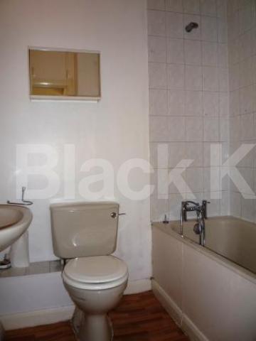 			3 bed Victorian Conversion moments from the Tube station, 3 Bedroom, 1 bath, 1 reception Flat			 Limes Avenue, Arnos Grove