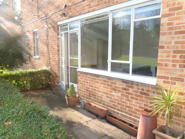 			UNDER OFFER , 1 Bedroom, 1 bath, 1 reception Flat			 Willesden Lane, KILBURN/WILLESDEN GREEN