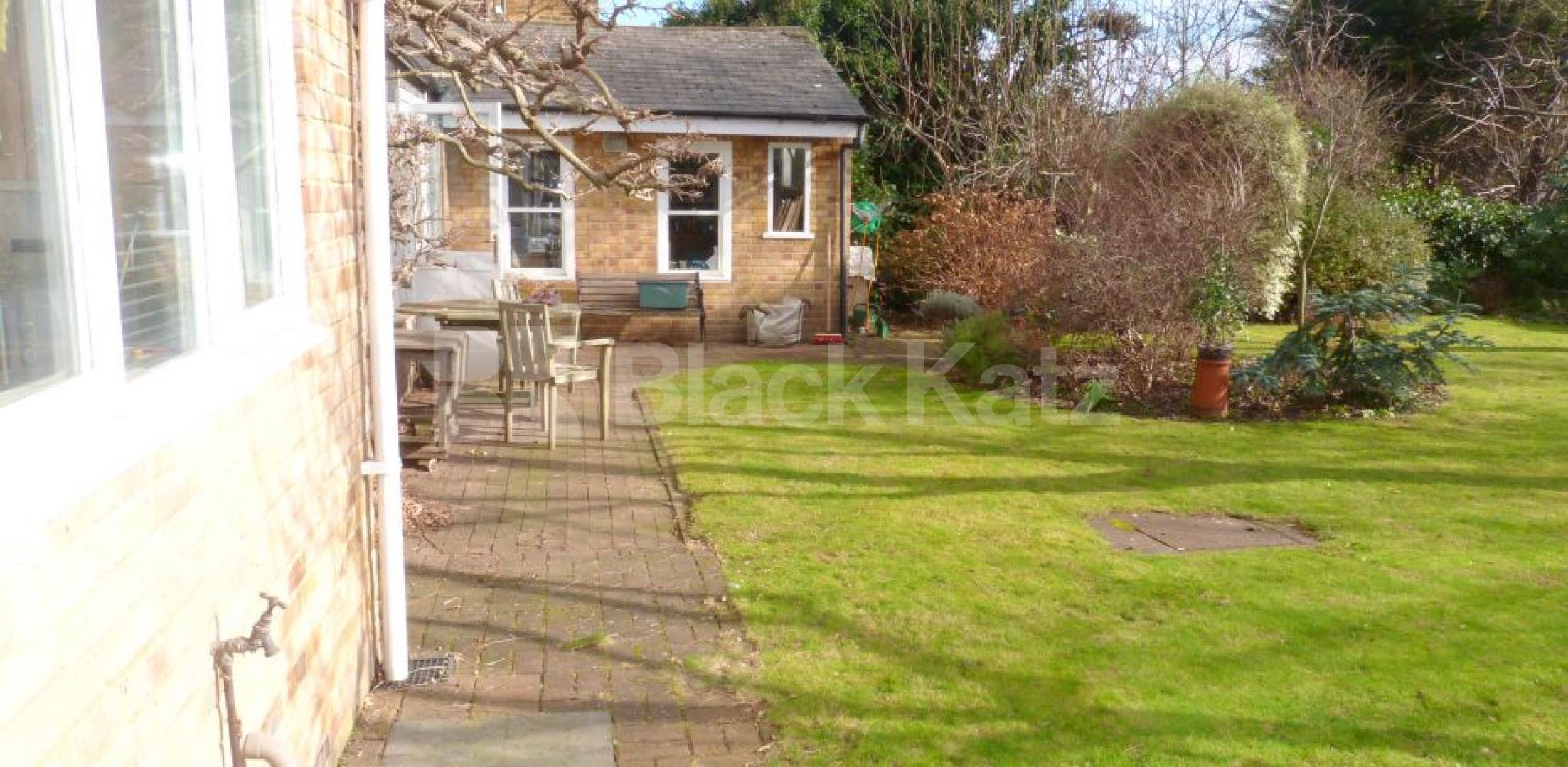 			DETACHED HOUSE, 3 Bedroom, 1 bath, 1 reception Detached House			 Antrobus Road, CHISWICK PARK