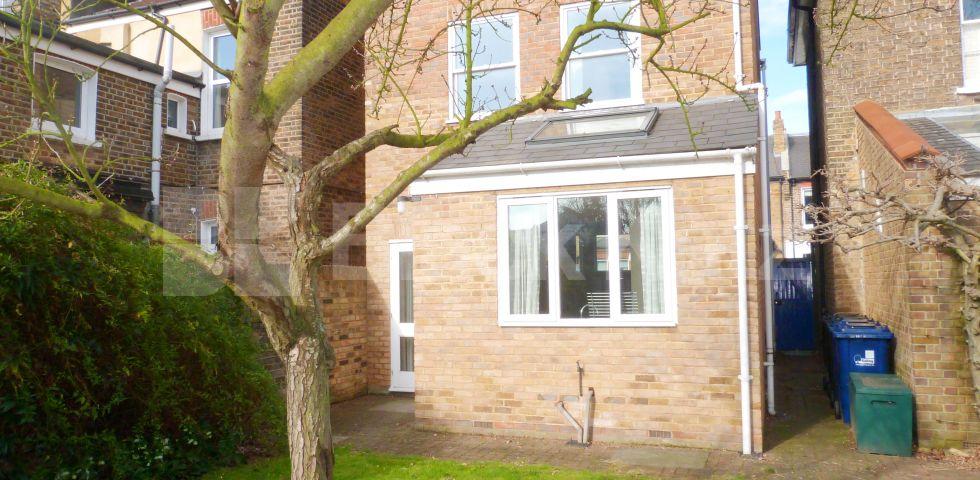 			DETACHED HOUSE, 3 Bedroom, 1 bath, 1 reception Detached House			 Antrobus Road, CHISWICK PARK