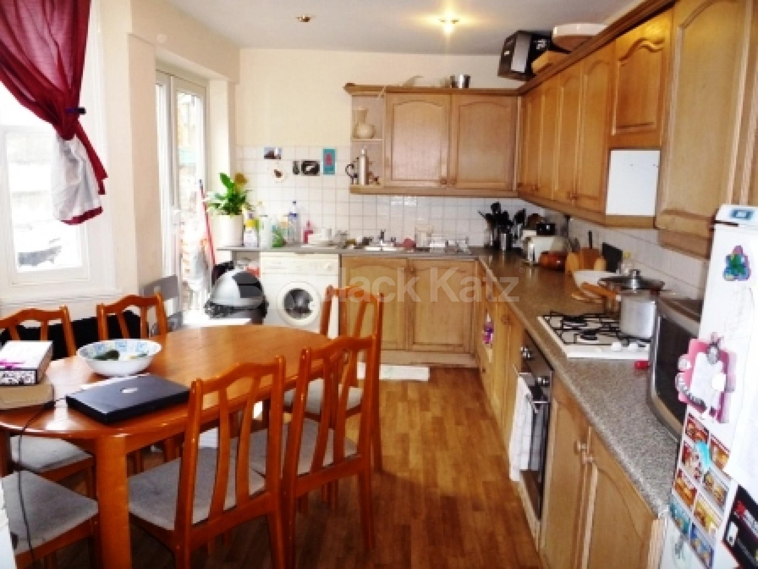 			4 Bedroom, 1 bath, 1 reception House			 Cranbrook Park, WOOD GREEN N22