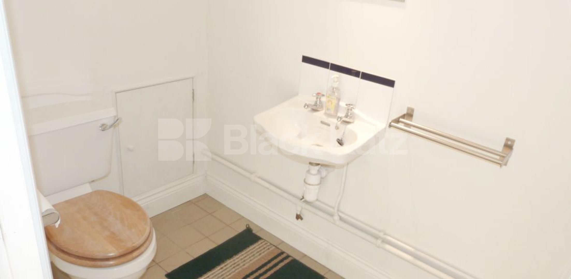 			DETACHED HOUSE, 3 Bedroom, 1 bath, 1 reception Detached House			 Antrobus Road, CHISWICK PARK