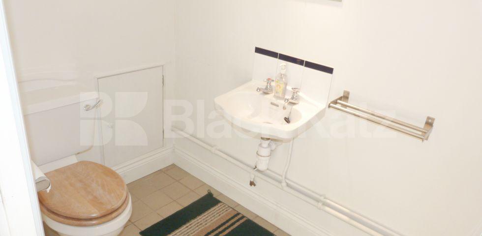 			DETACHED HOUSE, 3 Bedroom, 1 bath, 1 reception Detached House			 Antrobus Road, CHISWICK PARK