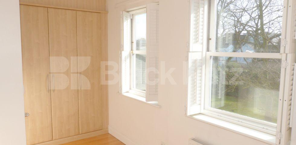 			DETACHED HOUSE, 3 Bedroom, 1 bath, 1 reception Detached House			 Antrobus Road, CHISWICK PARK