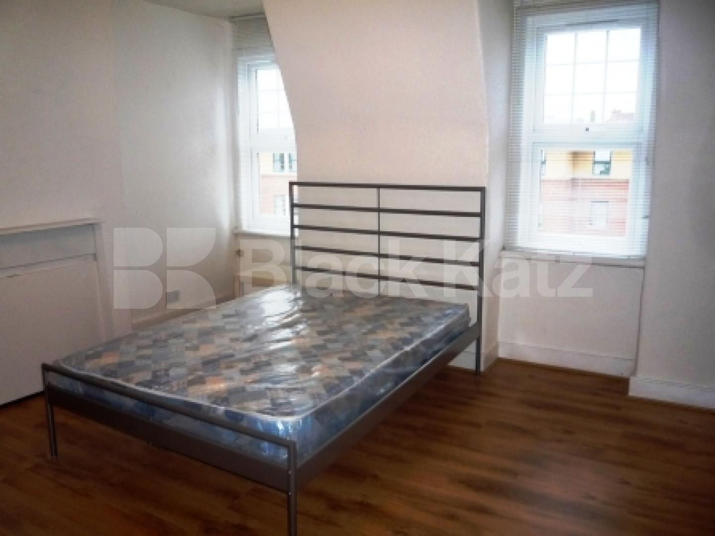			3 Bedroom, 1 bath, 1 reception Flat			 Tottenham Lane, Crouch End