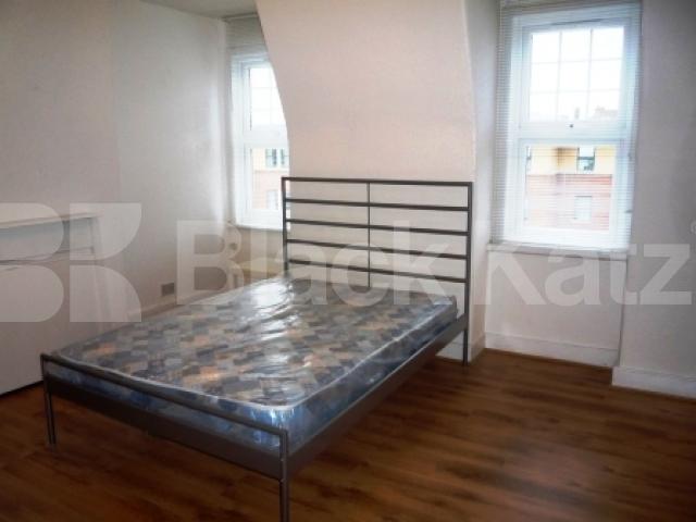 			3 Bedroom, 1 bath, 1 reception Flat			 Tottenham Lane, Crouch End
