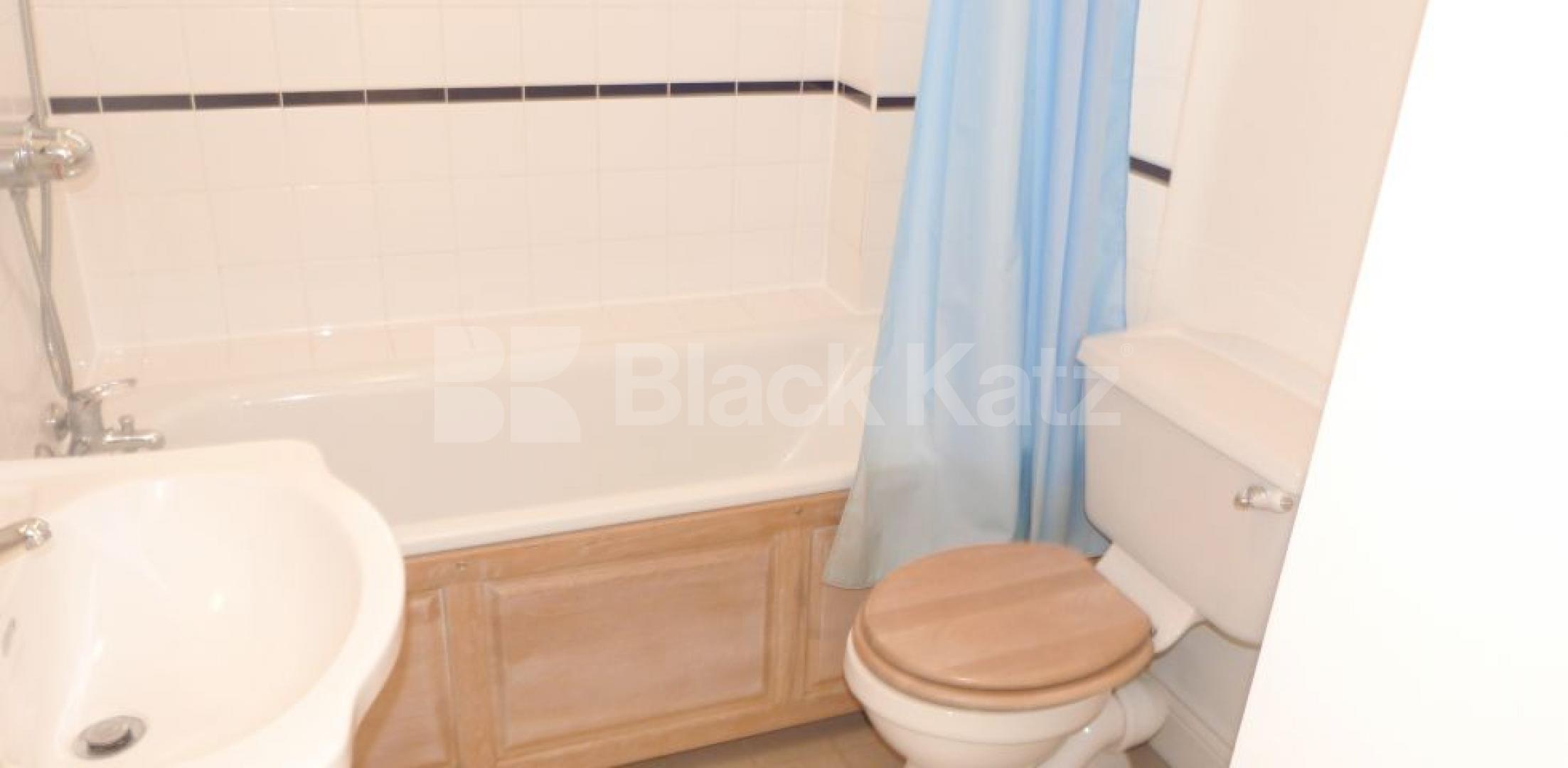 			DETACHED HOUSE, 3 Bedroom, 1 bath, 1 reception Detached House			 Antrobus Road, CHISWICK PARK