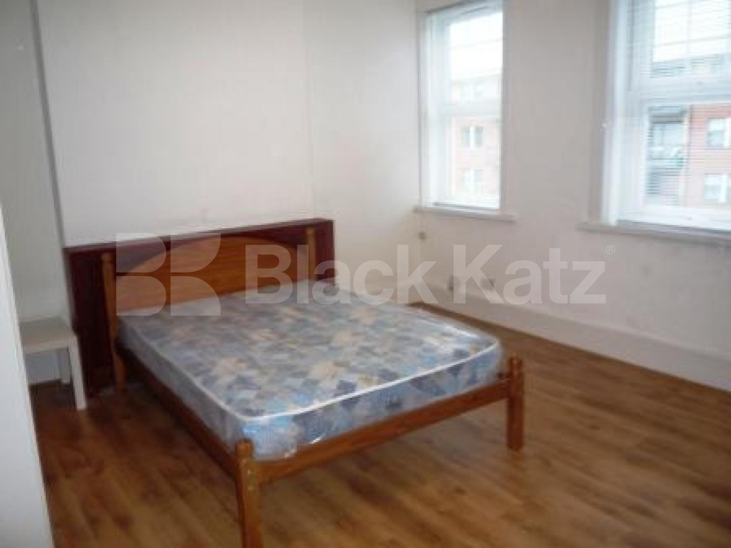 			3 Bedroom, 1 bath, 1 reception Flat			 Tottenham Lane, Crouch End