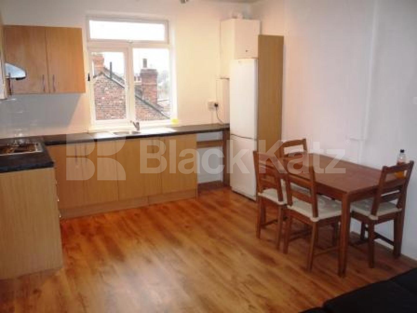 			3 Bedroom, 1 bath, 1 reception Flat			 Tottenham Lane, Crouch End