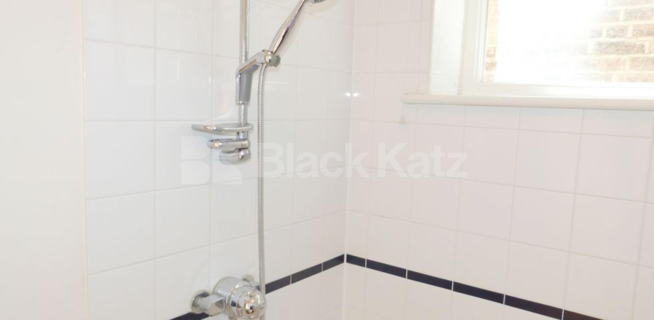 			DETACHED HOUSE, 3 Bedroom, 1 bath, 1 reception Detached House			 Antrobus Road, CHISWICK PARK