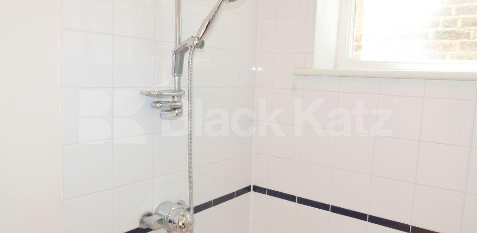 			DETACHED HOUSE, 3 Bedroom, 1 bath, 1 reception Detached House			 Antrobus Road, CHISWICK PARK