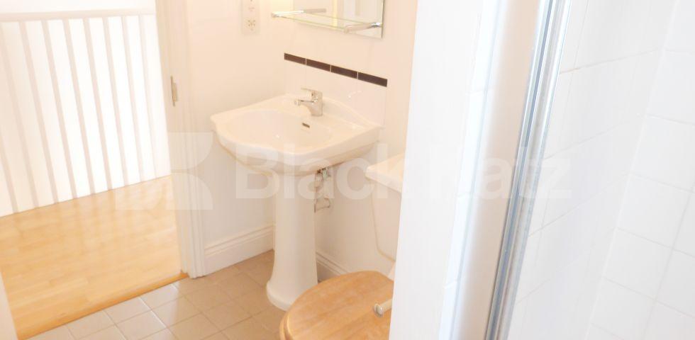 			DETACHED HOUSE, 3 Bedroom, 1 bath, 1 reception Detached House			 Antrobus Road, CHISWICK PARK