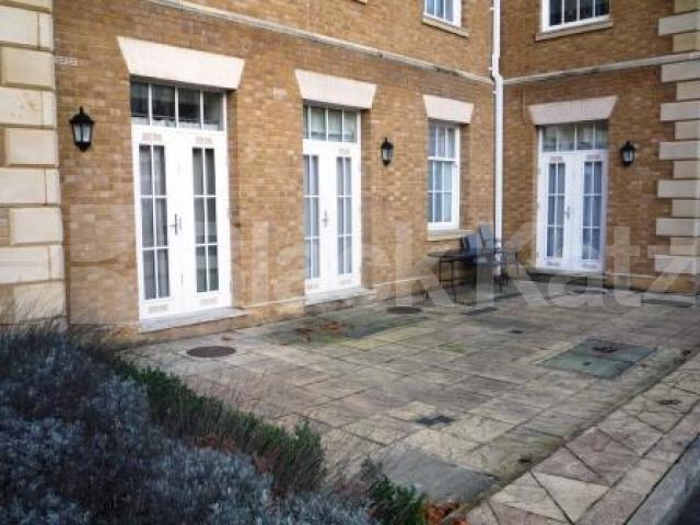 			1 Bedroom, 1 bath, 1 reception Serviced Apartments			 Princess Park Manor, Princess Park Manor